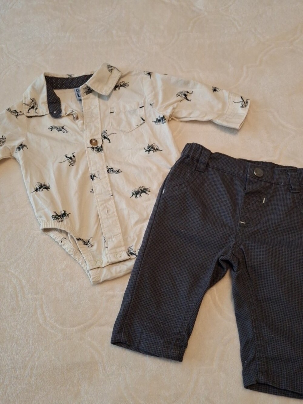 Unbranded Cream Dino Print Button-Front Baby Shirt - Long Sleeve